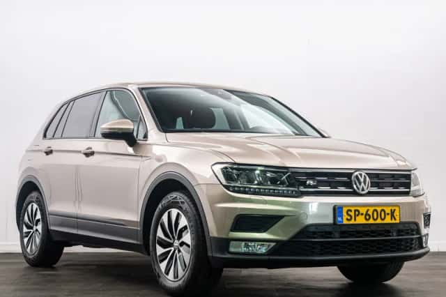 Volkswagen Tiguan (2017) thumbnail 3