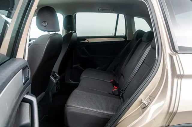 Volkswagen Tiguan (2017) thumbnail 9