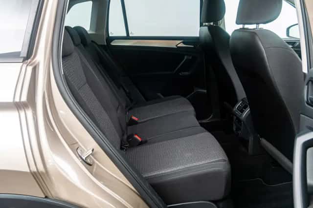 Volkswagen Tiguan (2017) thumbnail 10