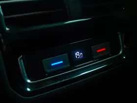 Volkswagen Passat (2018) thumbnail 27