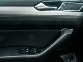 Volkswagen Passat (2018) thumbnail 28