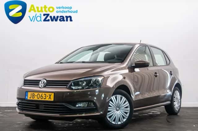 Volkswagen Polo (2015) thumbnail 2