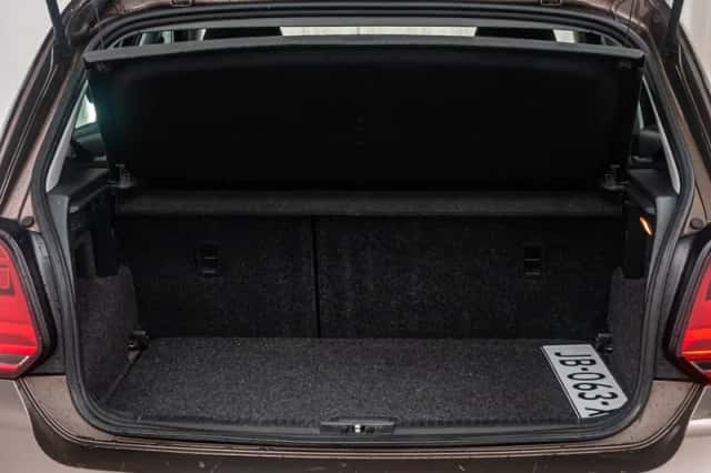Volkswagen Polo (2015) thumbnail 11