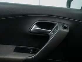Volkswagen Polo (2015) thumbnail 22