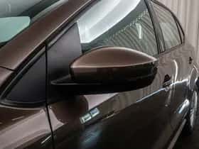 Volkswagen Polo (2015) thumbnail 23