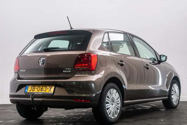 Volkswagen Polo (2015) thumbnail 4