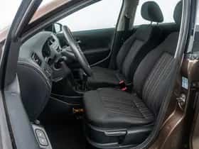 Volkswagen Polo (2015) thumbnail 7