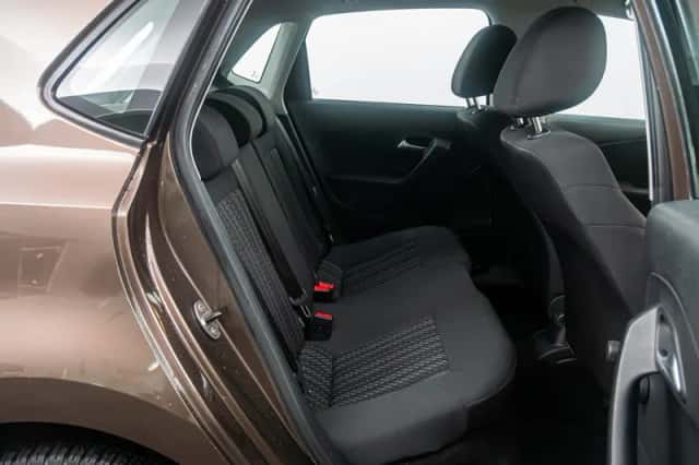 Volkswagen Polo (2015) thumbnail 10