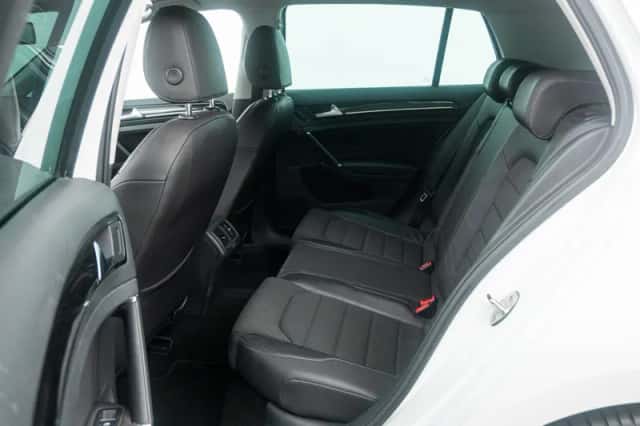 Volkswagen Golf (2013) thumbnail 12