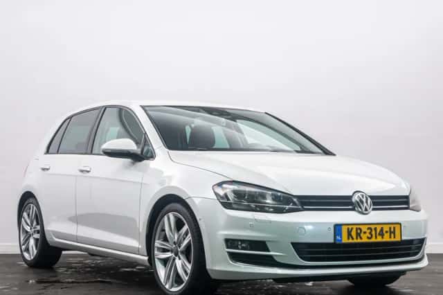 Volkswagen Golf (2013) thumbnail 3