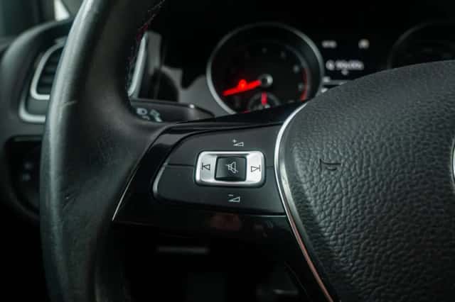 Volkswagen Golf (2013) thumbnail 22