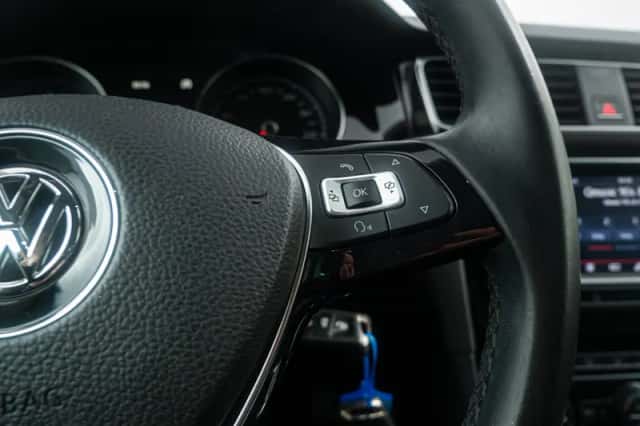 Volkswagen Golf (2013) thumbnail 23