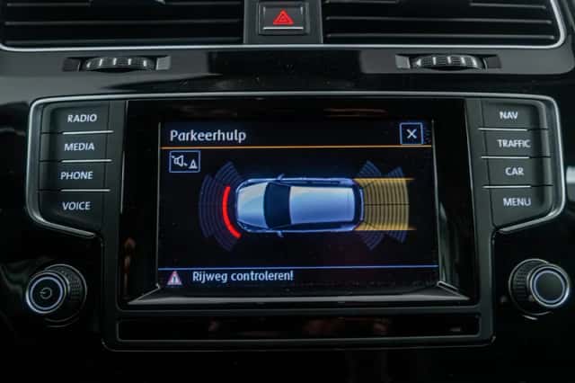 Volkswagen Golf (2013) thumbnail 26