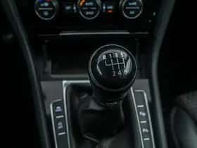 Volkswagen Golf (2013) thumbnail 27
