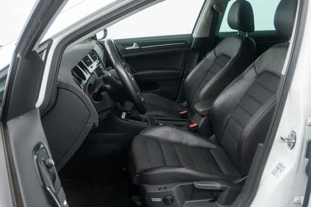 Volkswagen Golf (2013) thumbnail 7