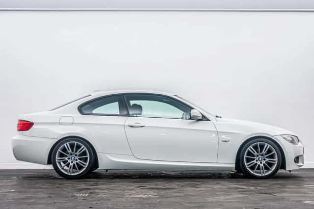BMW 3-Serie (2010) thumbnail 13