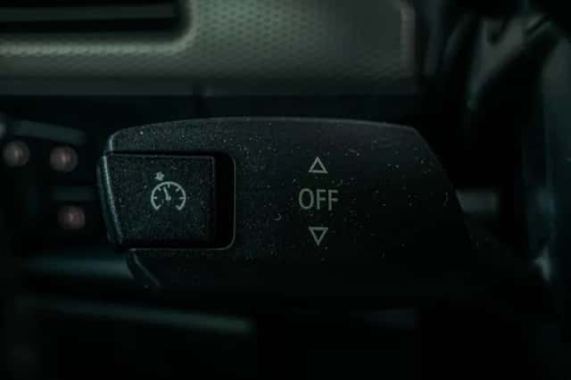 BMW 3-Serie (2010) thumbnail 26