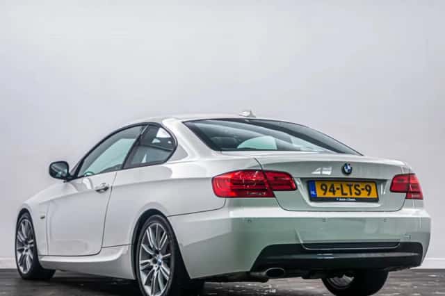 BMW 3-Serie (2010) thumbnail 5