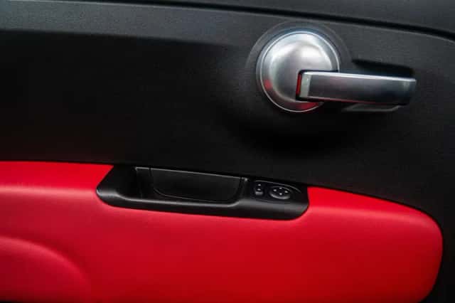 Fiat 500 (2014) thumbnail 25