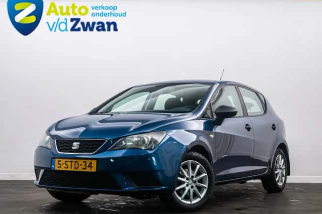 SEAT Ibiza (2014) thumbnail 2