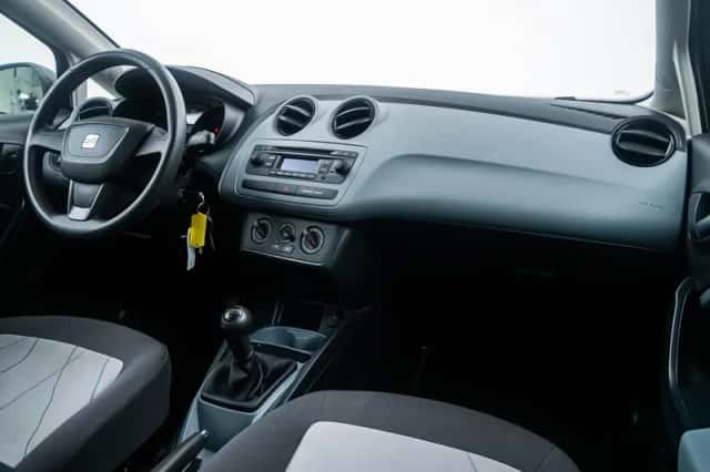 SEAT Ibiza (2014) thumbnail 21