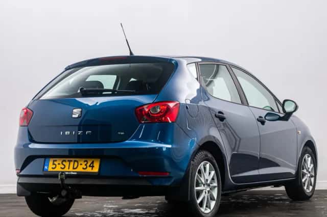 SEAT Ibiza (2014) thumbnail 4