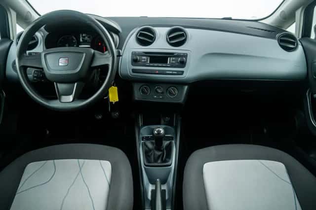 SEAT Ibiza (2014) thumbnail 6