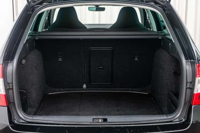 Škoda Octavia (2016) thumbnail 11