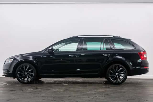 Škoda Octavia (2016) thumbnail 12