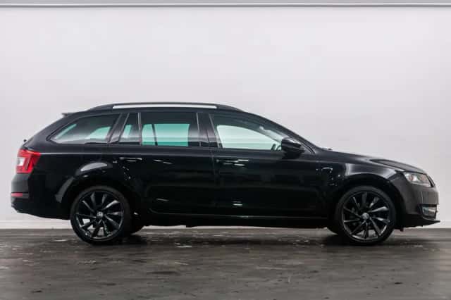 Škoda Octavia (2016) thumbnail 13