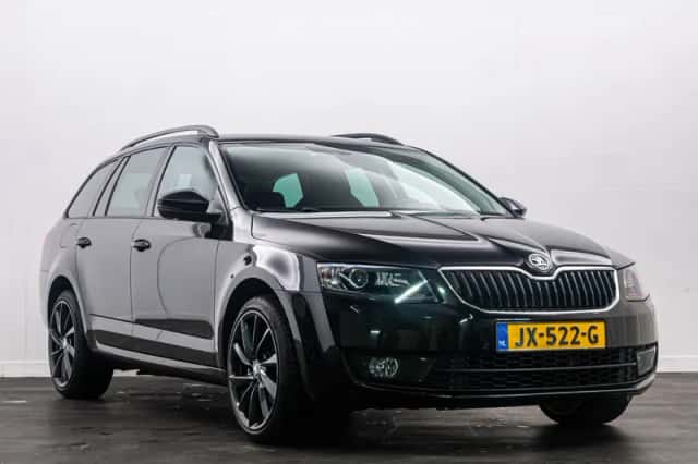 Škoda Octavia (2016) thumbnail 3