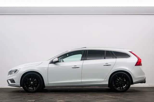 Volvo V60 (2018) thumbnail 11