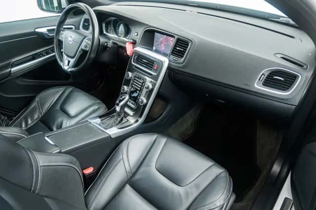 Volvo V60 (2018) thumbnail 21