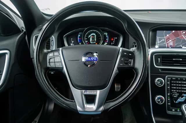 Volvo V60 (2018) thumbnail 23