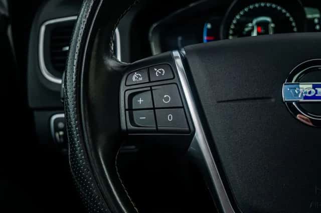 Volvo V60 (2018) thumbnail 24