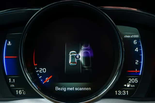 Volvo V60 (2018) thumbnail 30
