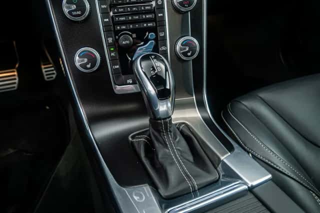 Volvo V60 (2018) thumbnail 32