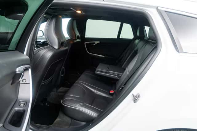 Volvo V60 (2018) thumbnail 7