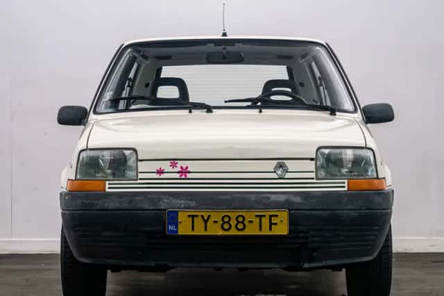 Renault 5 (1989) thumbnail 14