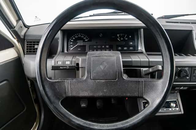 Renault 5 (1989) thumbnail 21