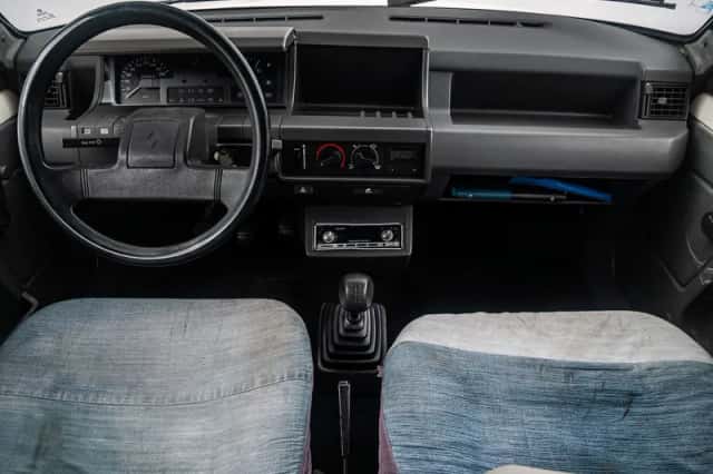 Renault 5 (1989) thumbnail 6
