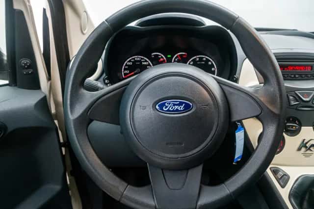 Ford Ka (2013) thumbnail 21
