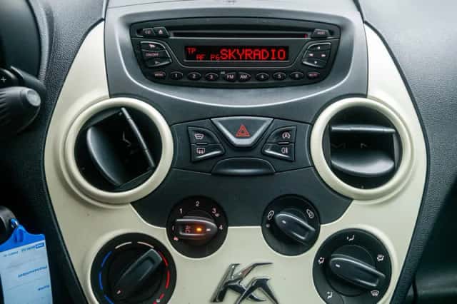 Ford Ka (2013) thumbnail 22