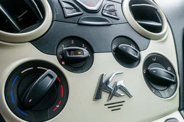 Ford Ka (2013) thumbnail 24