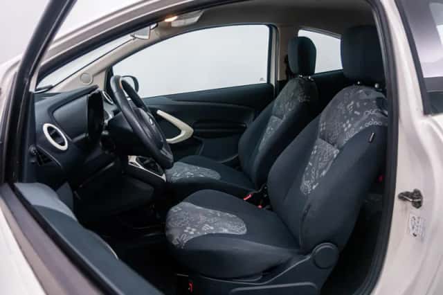 Ford Ka (2013) thumbnail 7