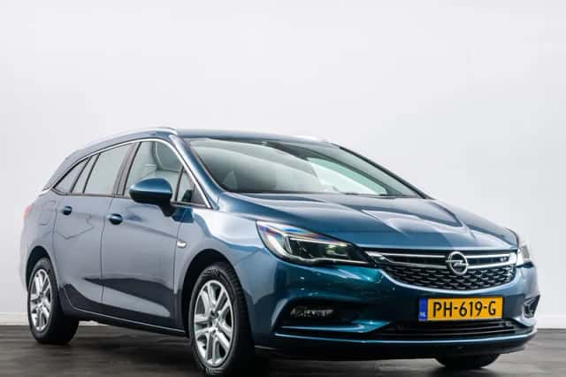 Opel Astra Sports Tourer (2017) thumbnail 3