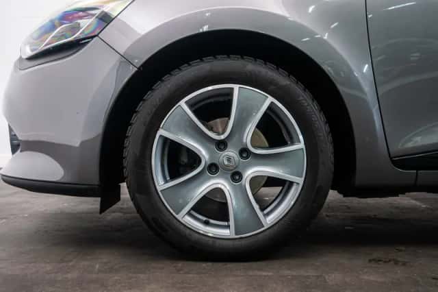 Renault Clio (2015) thumbnail 15