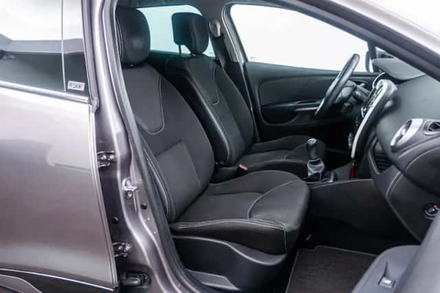 Renault Clio (2015) thumbnail 10