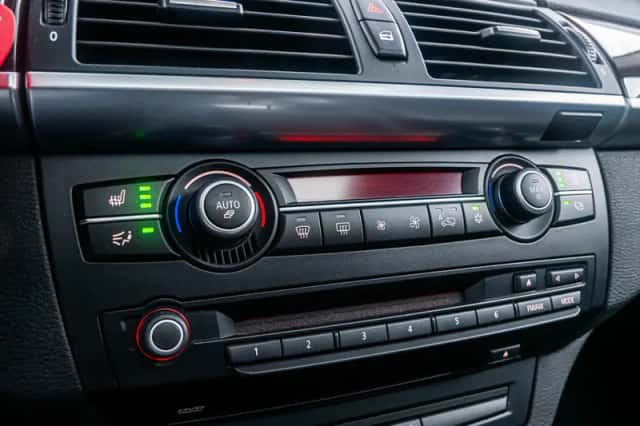 BMW X5 (2008) thumbnail 28