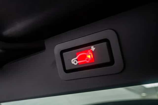 BMW X5 (2008) thumbnail 32